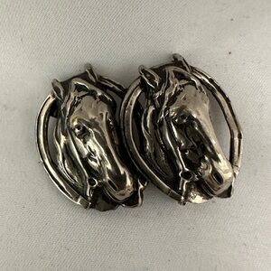 Silver Horse Head Sculpted brooch